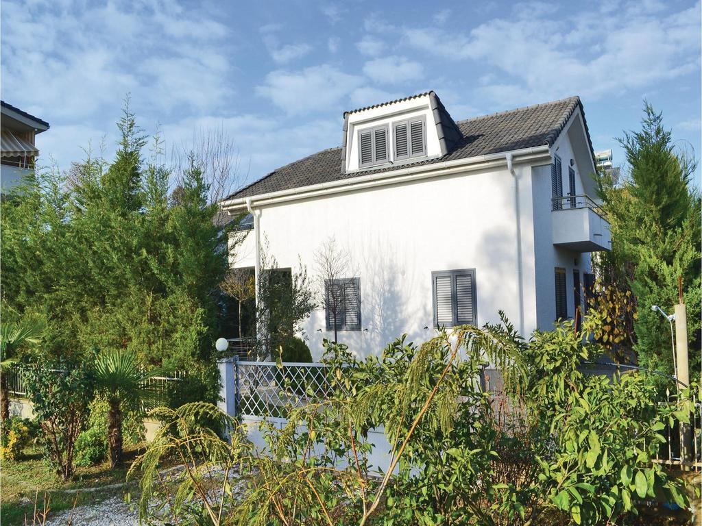 Holiday Home Pishat E Buta 28 Golem  Eksteriør billede